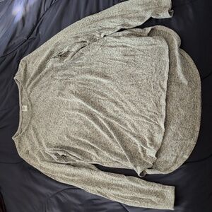 Old Navy Women's Light Gray Crewneck Sweater